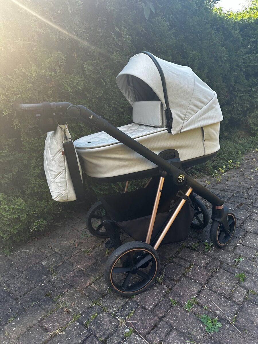 Kočárek Roan Ivi - 12