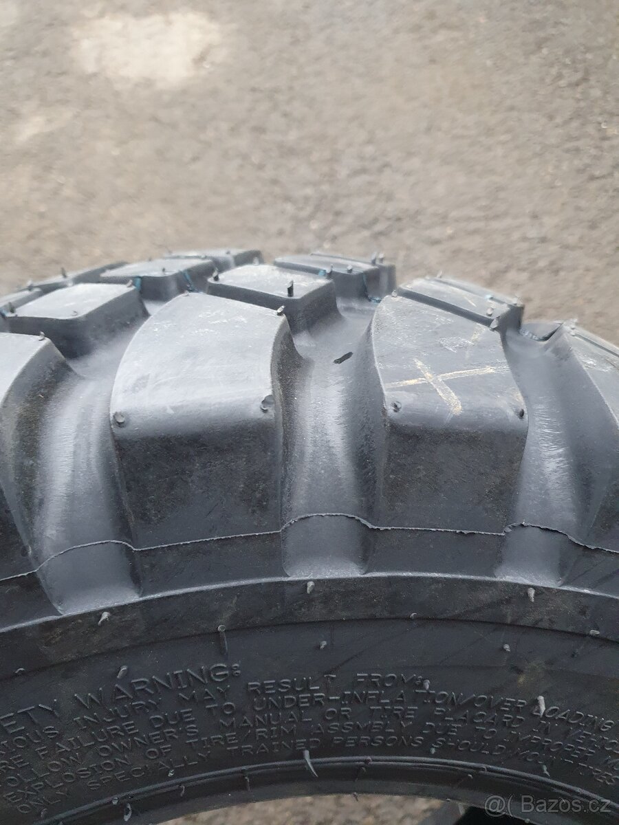 Pneu 10,0 / 75 - 15,3 Marcher UNC-201 - 12