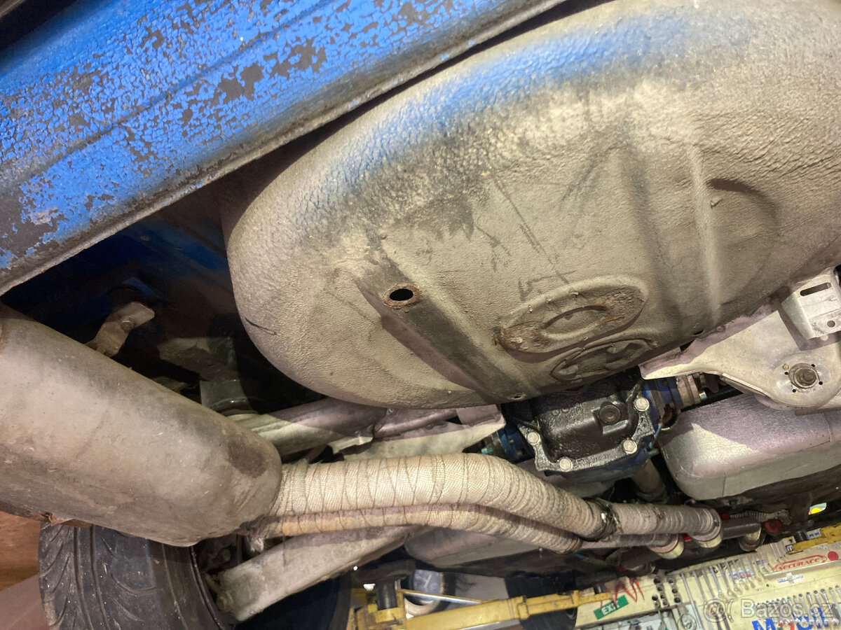 BMW E30 coupe s motorom S62B50 V8 - 12