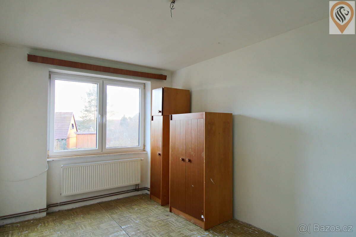 Prostorný rodinný dům se dvěma bytovými jednotkami, velkou z - 12