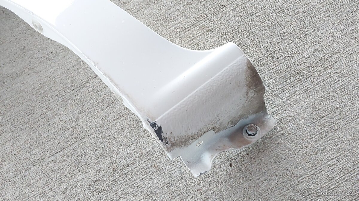 Nissan NV200 : Blatníky přední bílé - 12