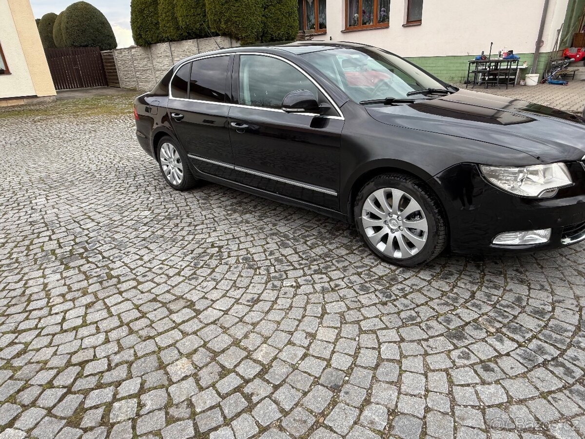 Superb 2 2.0 TDI 125 kw rok 2009 - 12