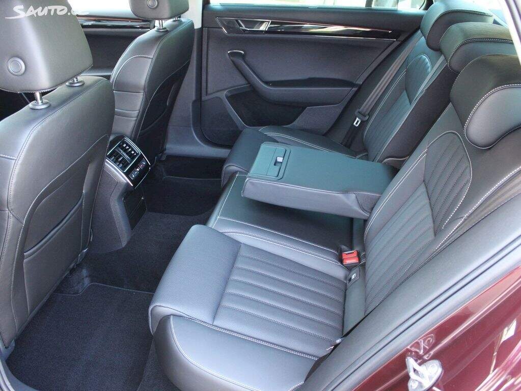 💎 Škoda Superb L&K 4x4 (2023) | ZÁRUKA 2028 | 2x SADA PNEU - 12