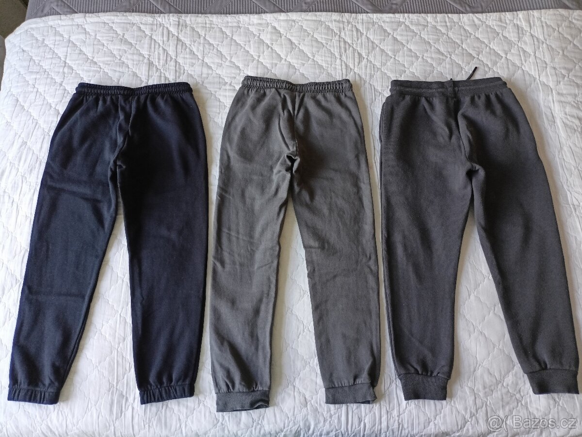 3x dětské tepláky uvnitř fleece, vel 134 - 12