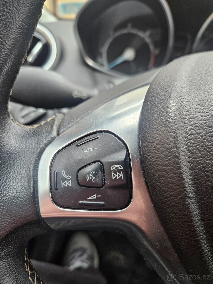 Ford Fiesta 1.5 TDCI 70 Kw Titanium - 12