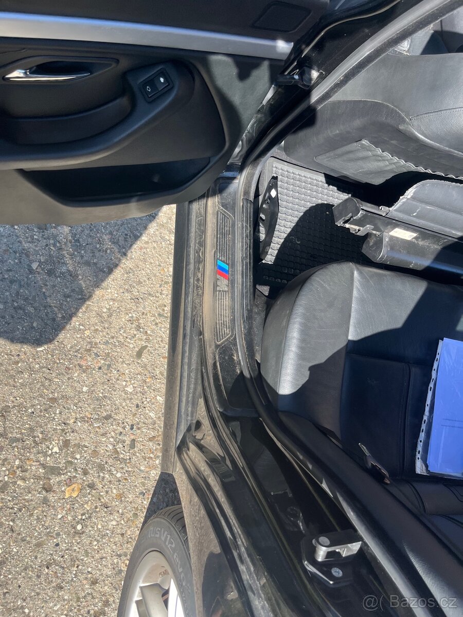 Bmw e39 525ia díly - 12