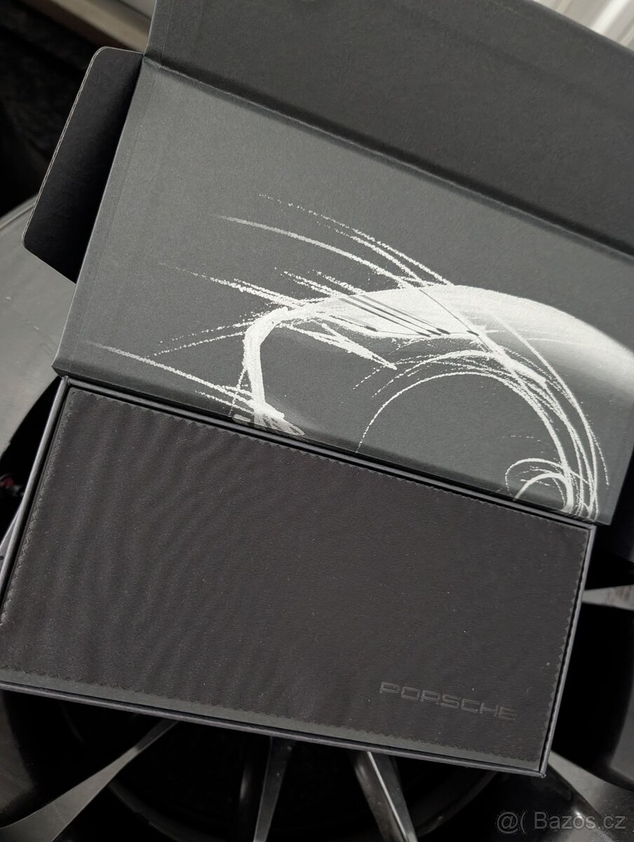 Originál Porsche těžítko - 12