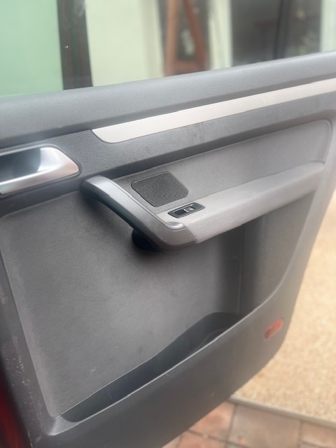 Volkswagen Touran 7 míst - 12