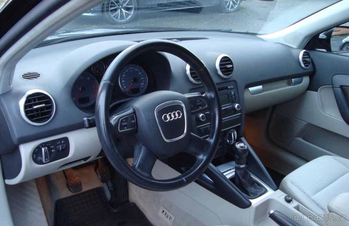 Audi A3 Spotrtback,1.6 TDi, Facelift - 12