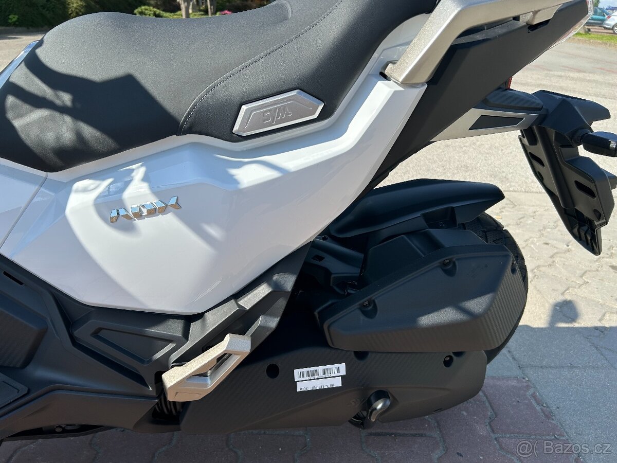 Sym ADX 125 2026 White - 12