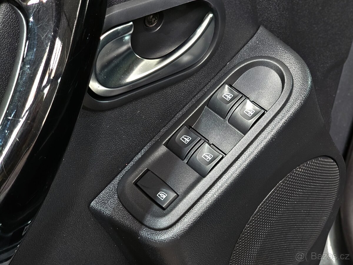 Dacia Duster, 1,6 SCe 84kW 1.majitel DPH - 12