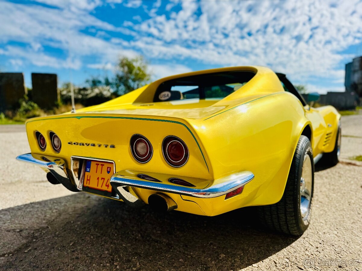 Chevrolet Corvette Stingray 1971 7.5L V8 - 12