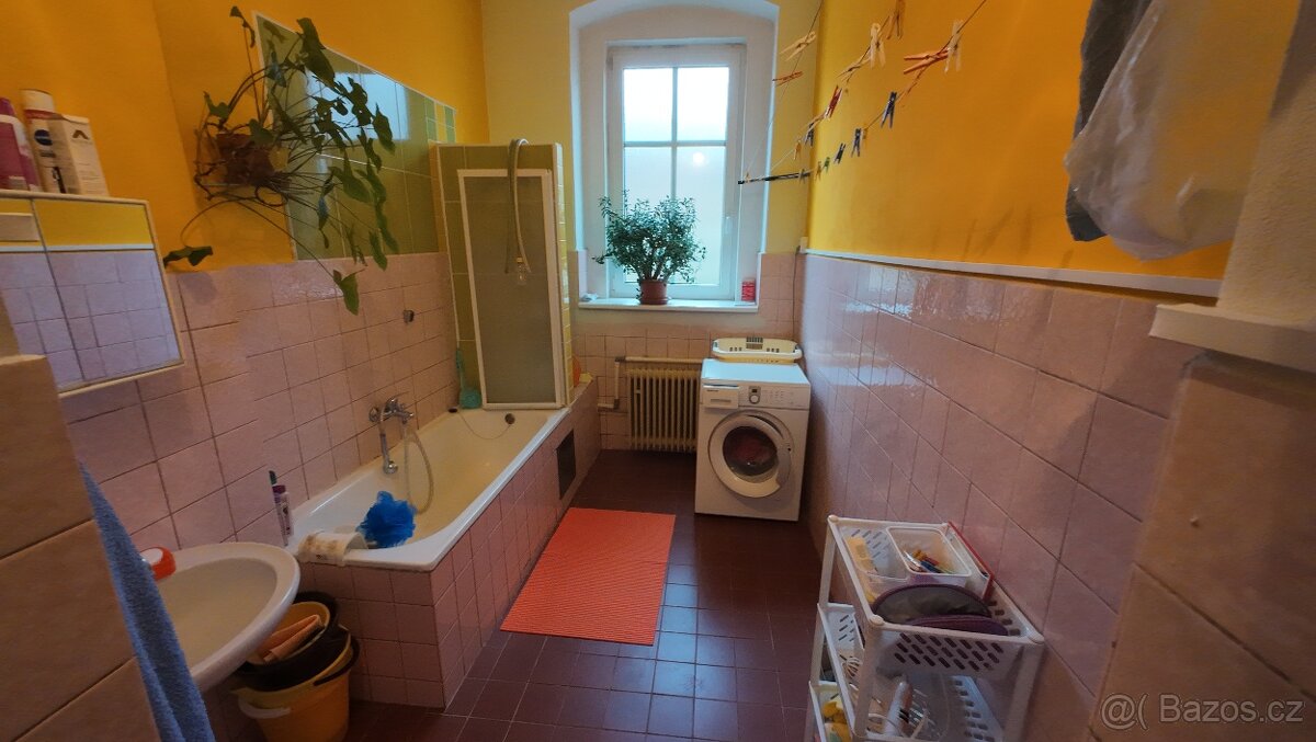 Prodám dvojbyt o rozloze117m2 rozdělěn na 1+1 a 2+1 - 12