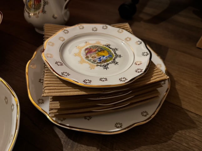 Celý porcelánový servis nádobí - 12