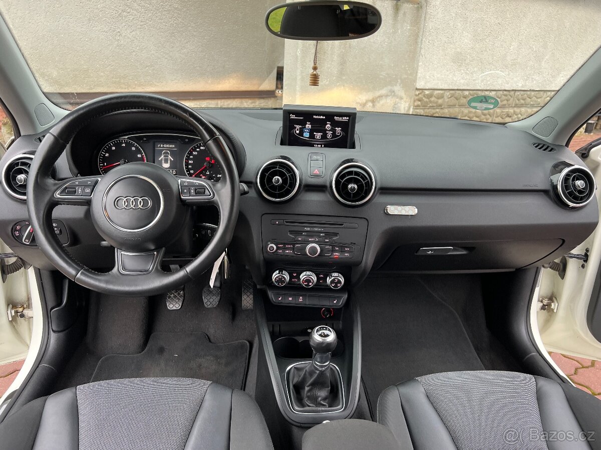Audi A1 1.2TFSI 63KW,KůŽE,NAVI,2xALU - 12