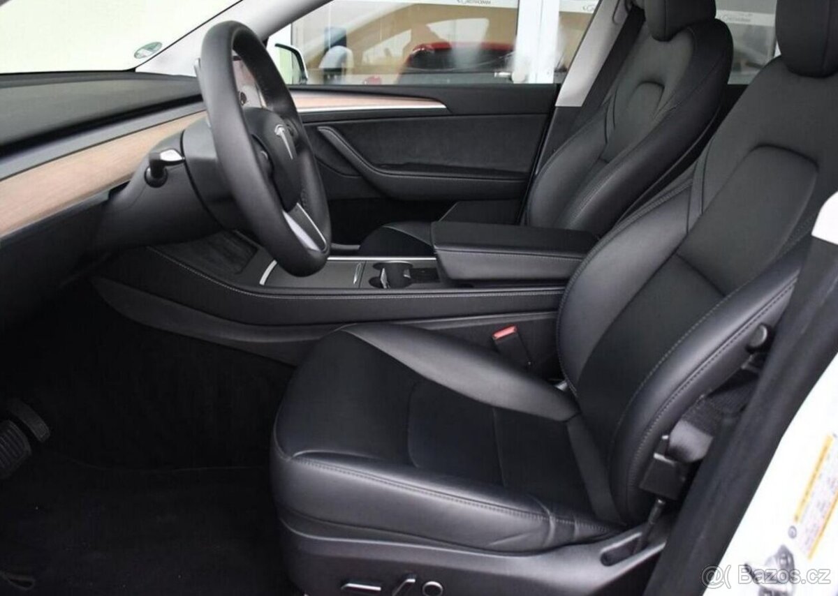 Tesla Model Y STANDARD RANGE 1M SoH 96% - 12