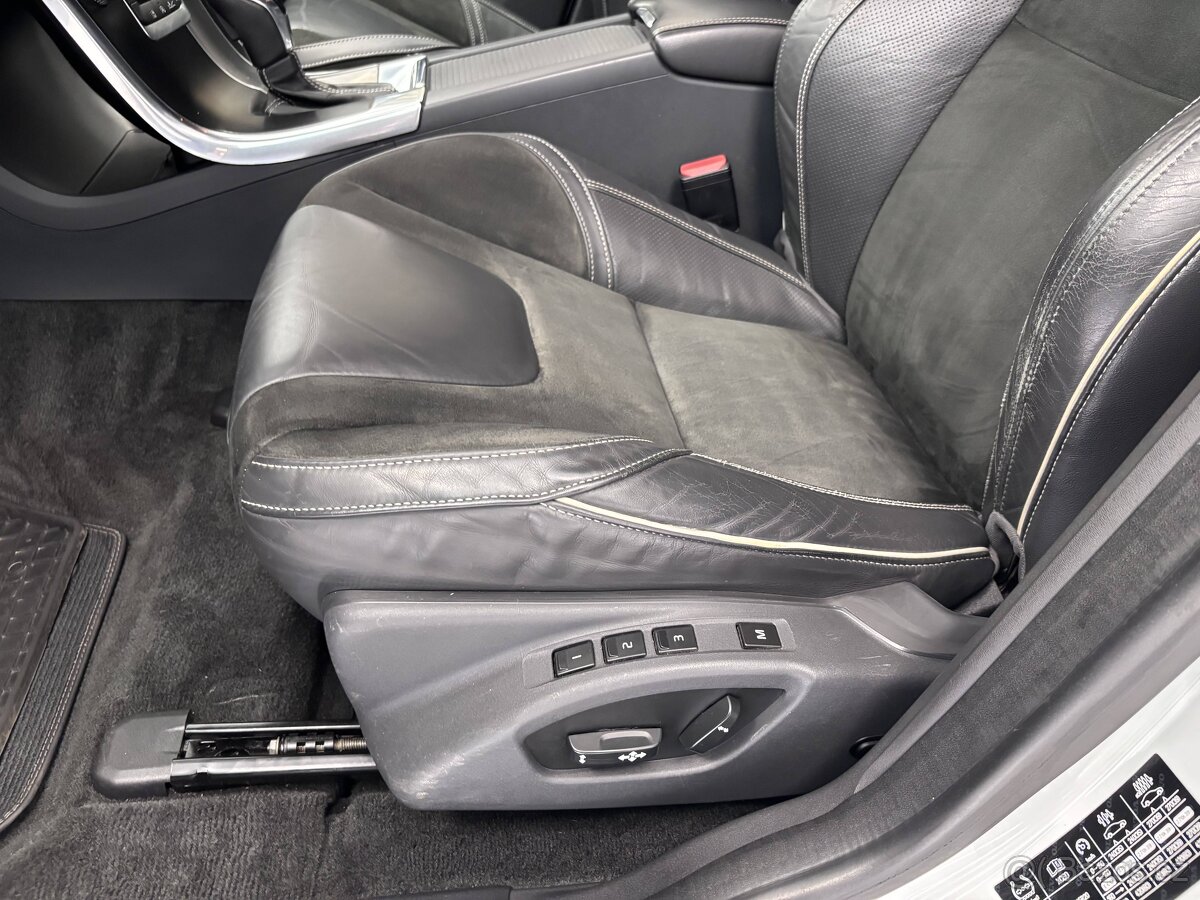 Volvo XC60 2,4 D4 R-Desing - 12