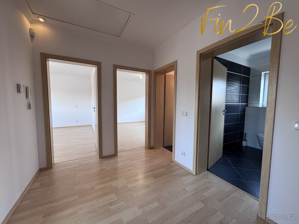 Pronajmu krásný mezonet 4kk v RD s garáží a zahradou - Běcho - 12