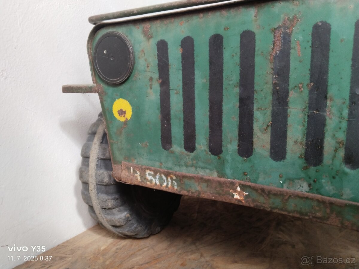 Šlapací autíčko Jeep - 12