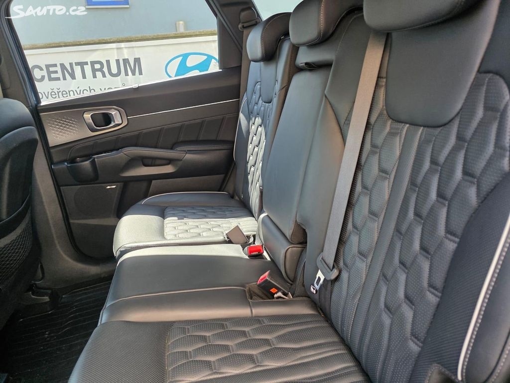 Kia Sorento 2,2CRDi, 2023 max. výbava - 12
