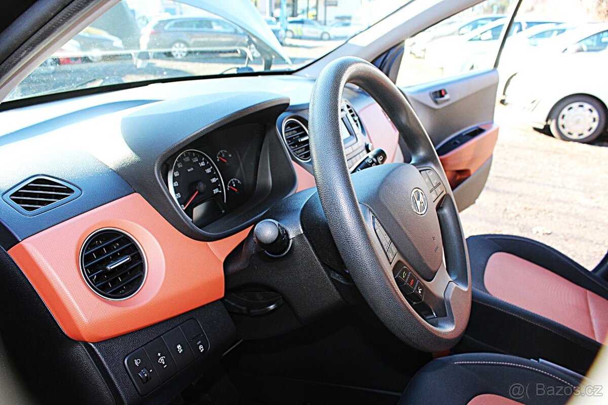 Hyundai i10 1.0i - 12