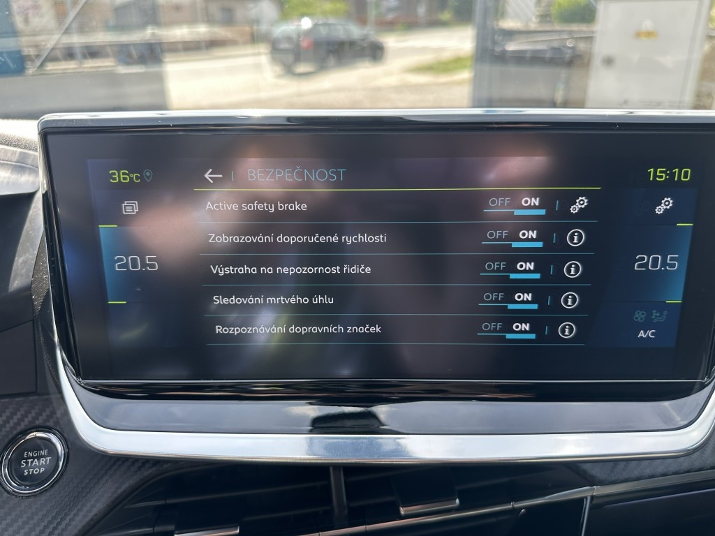 Peugeot 208 electric drive 100kW e GT Line - 12