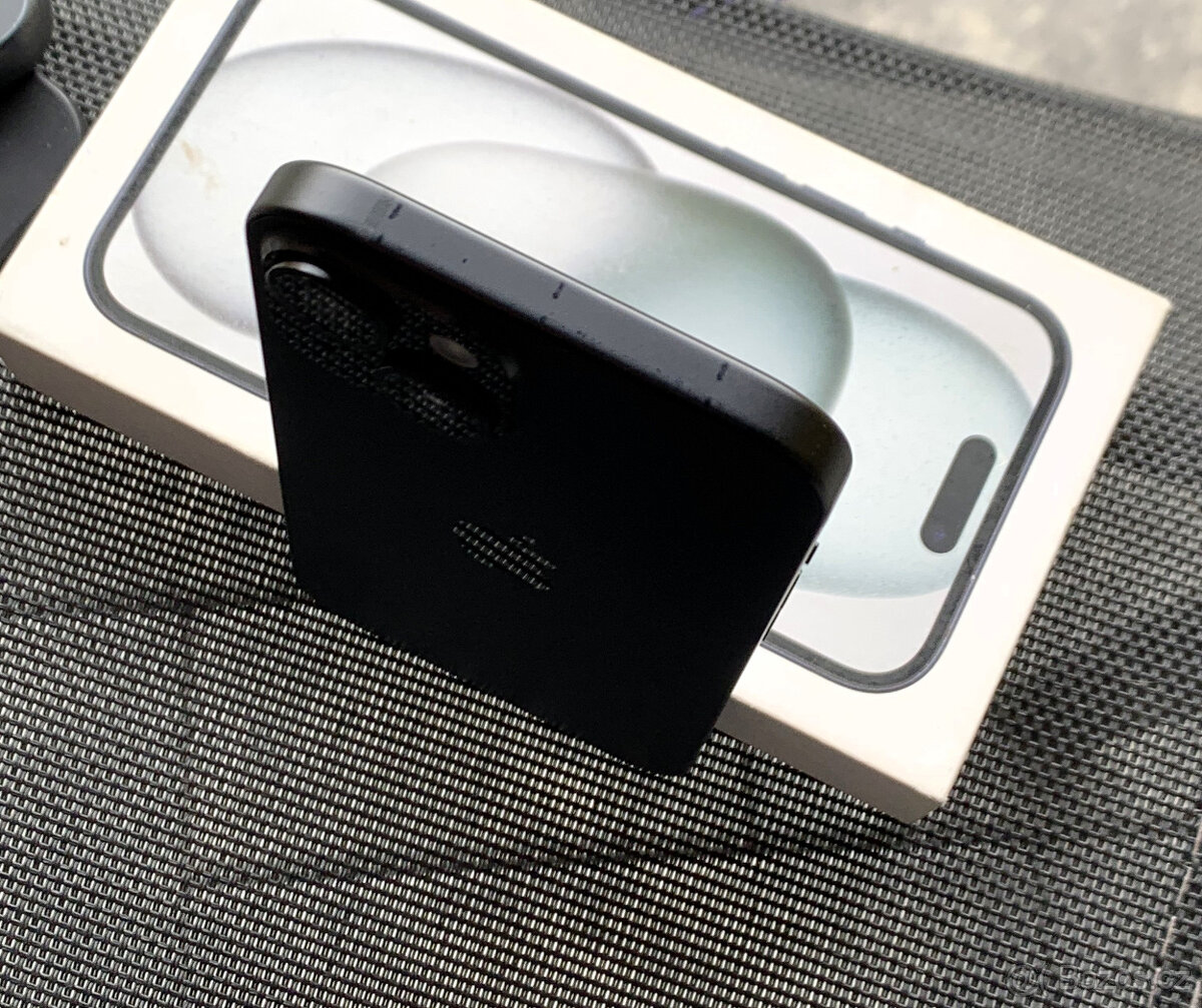 Apple Iphone 15 - 128GB - BLACK - UŽASNÝ IPHONE - 12