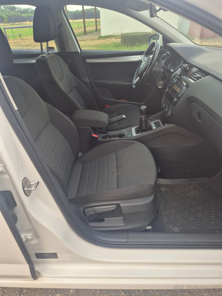 Škoda Octavia combi 3 1.6 tdi 81KW - 12
