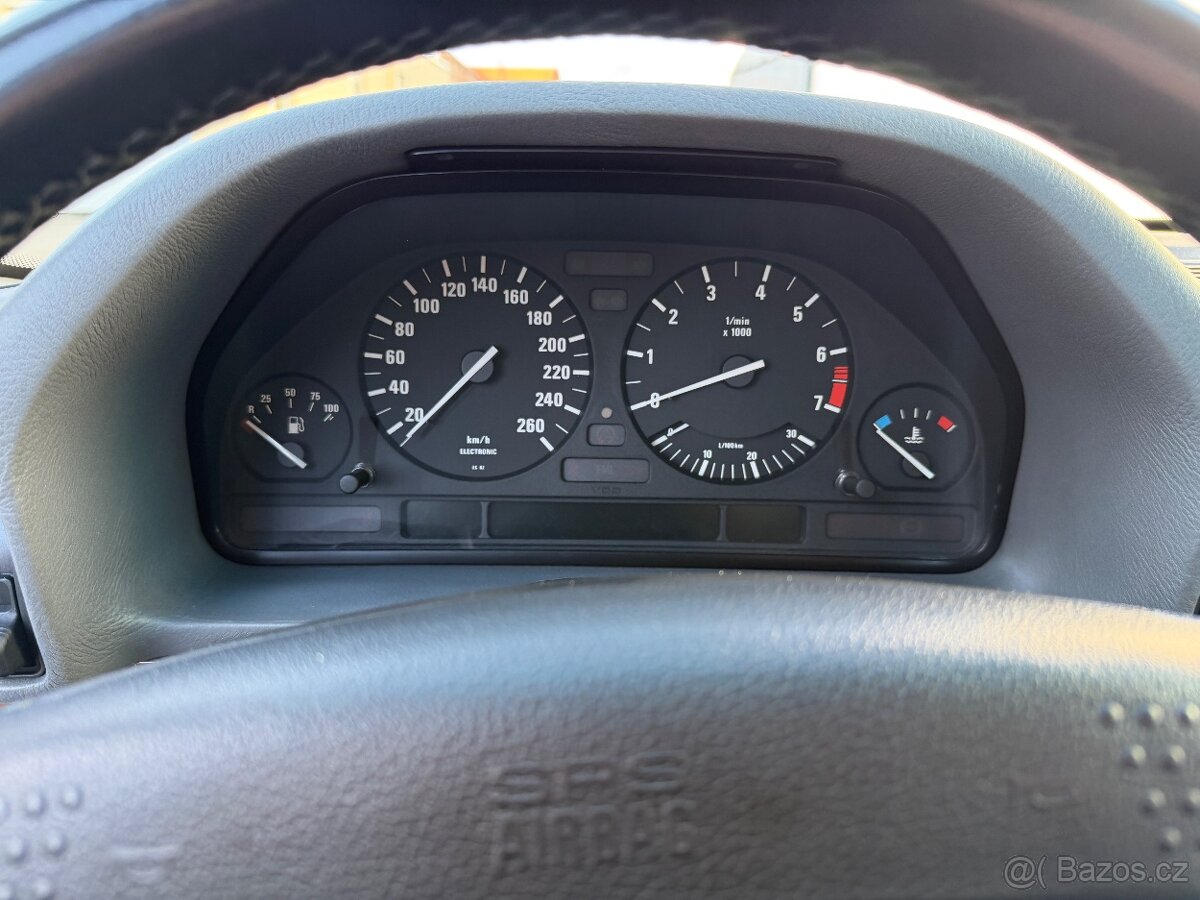 BMW 740iL E32 - 12