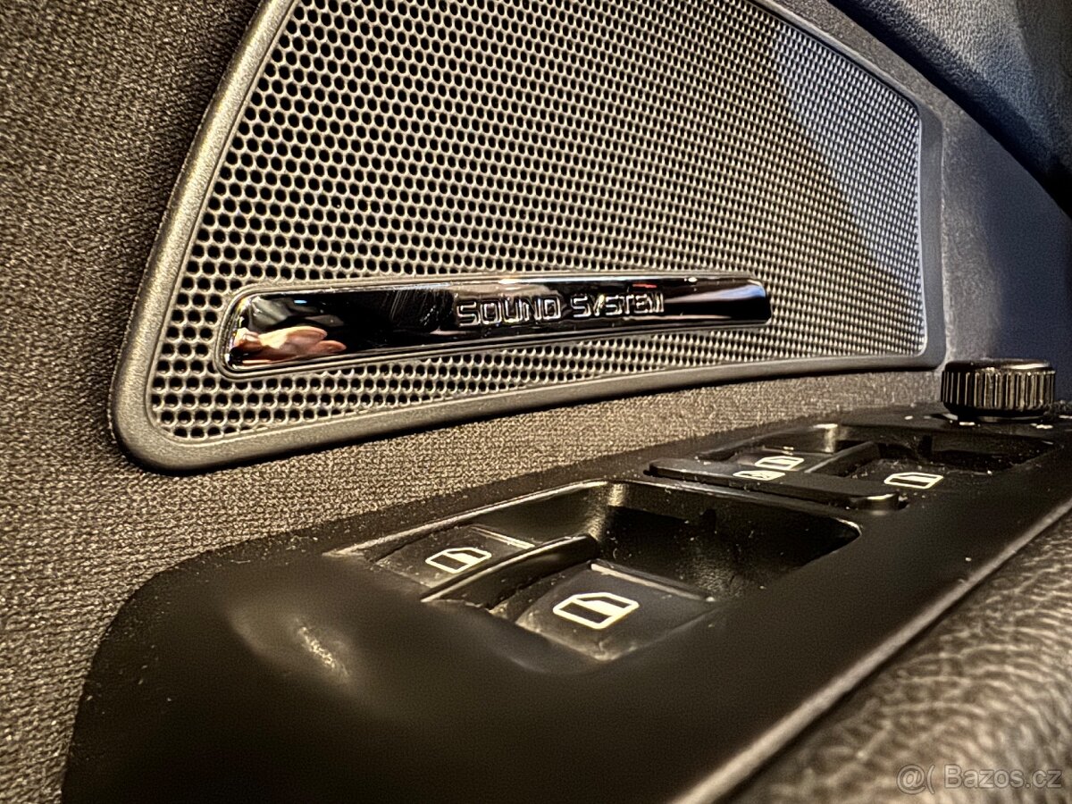 ŠKODA SUPERB 1.8 TSI • 118 kW • 2014 • Facelift • Sedan - 12