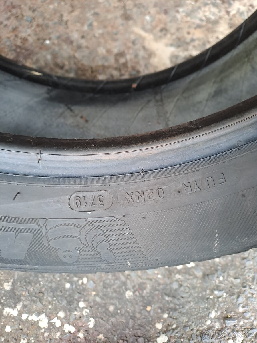 Pneu 225/55/18 Michelin CrossClimate - 12