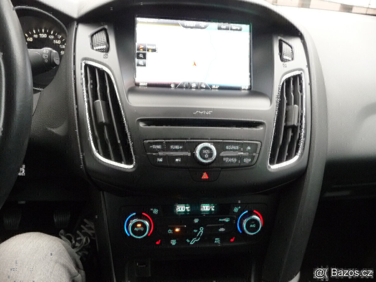 Ford Focus 1.0i 92kw Titanium po prvním majiteli - 12