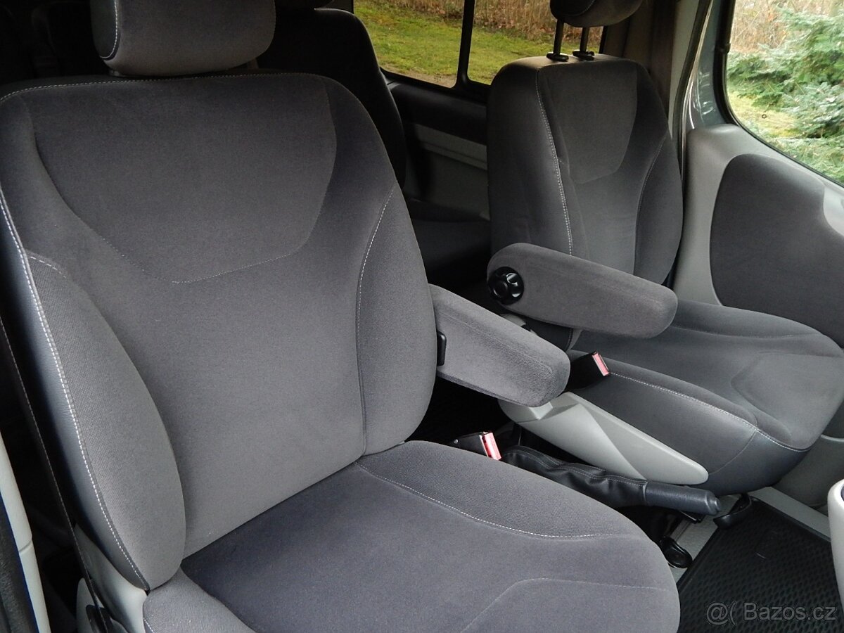 Renault Trafic 2.0 DCI-BLACK EDITION-ČR-76 000 KM-WEBASTO - 12