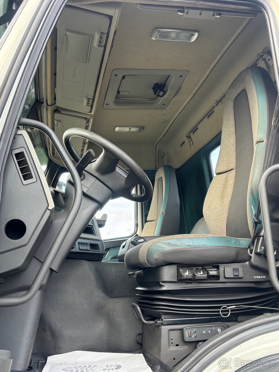 Prodám ramenový/řetězový nosič kontejnerů VOLVO FM EURO 6 - 12