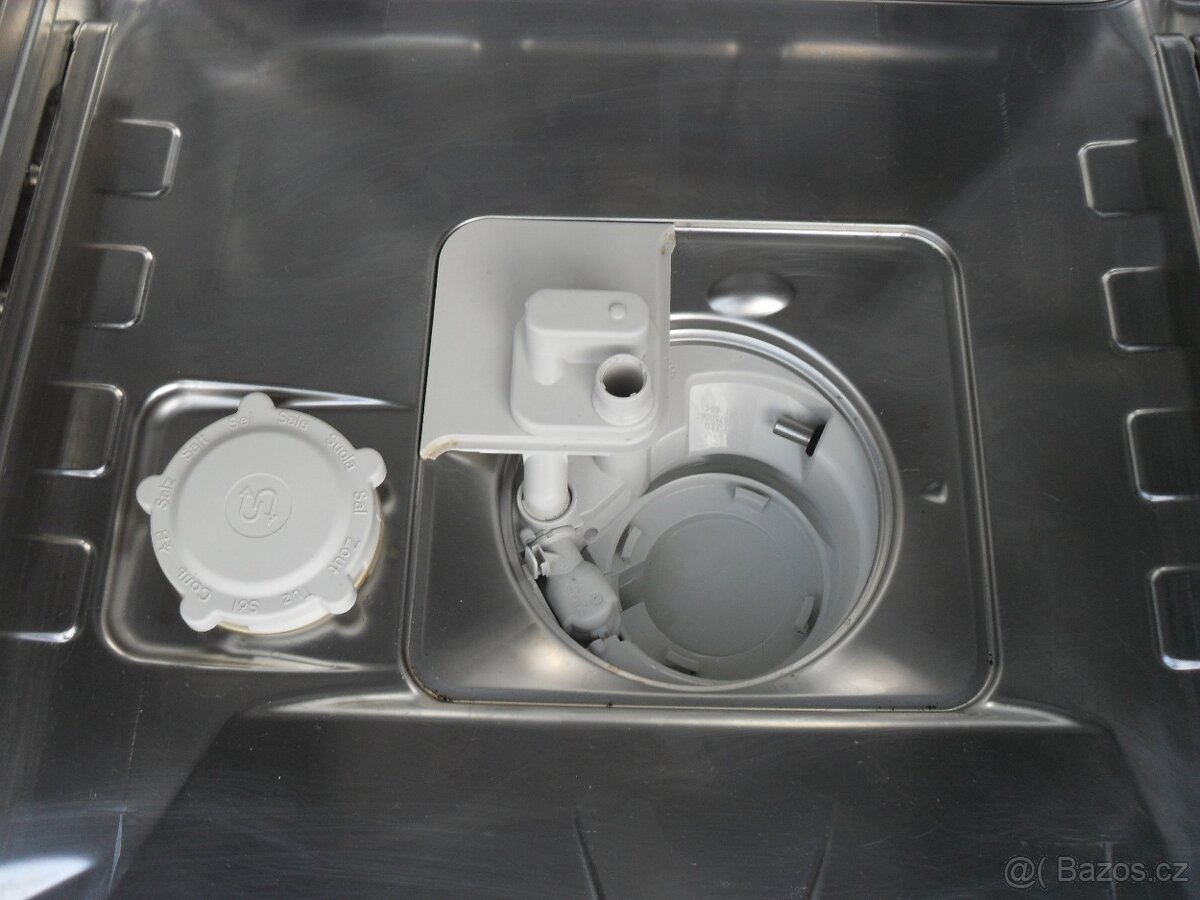 VESTAVNÁ MYČKA MIELE,LUXUSNÍ ZNAČKA,NEREZ,LCD,TURBO.tř.A+ - 12