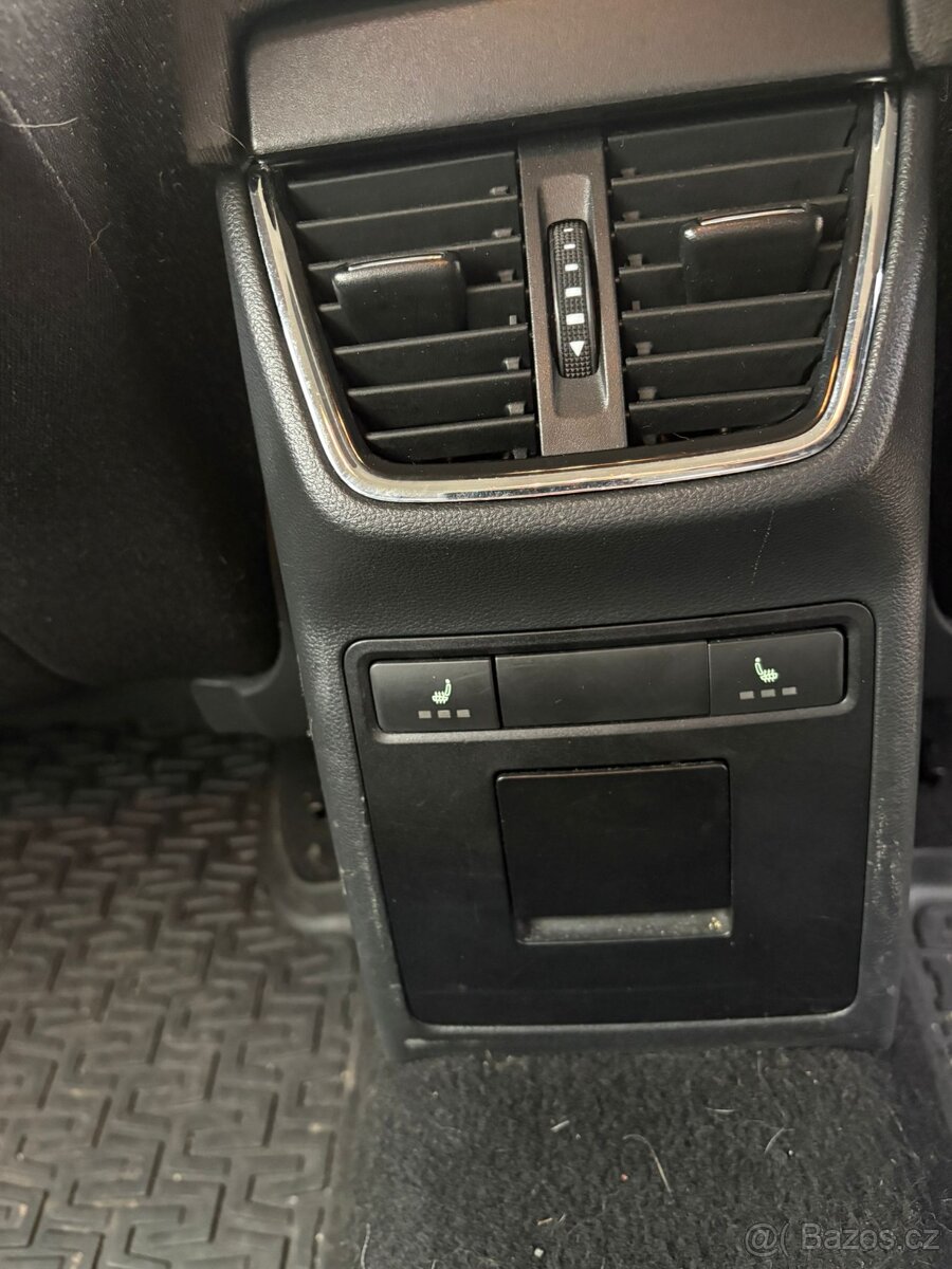 ŠKODA OCTAVIA 3 Combi 4x4 110 kw - 12