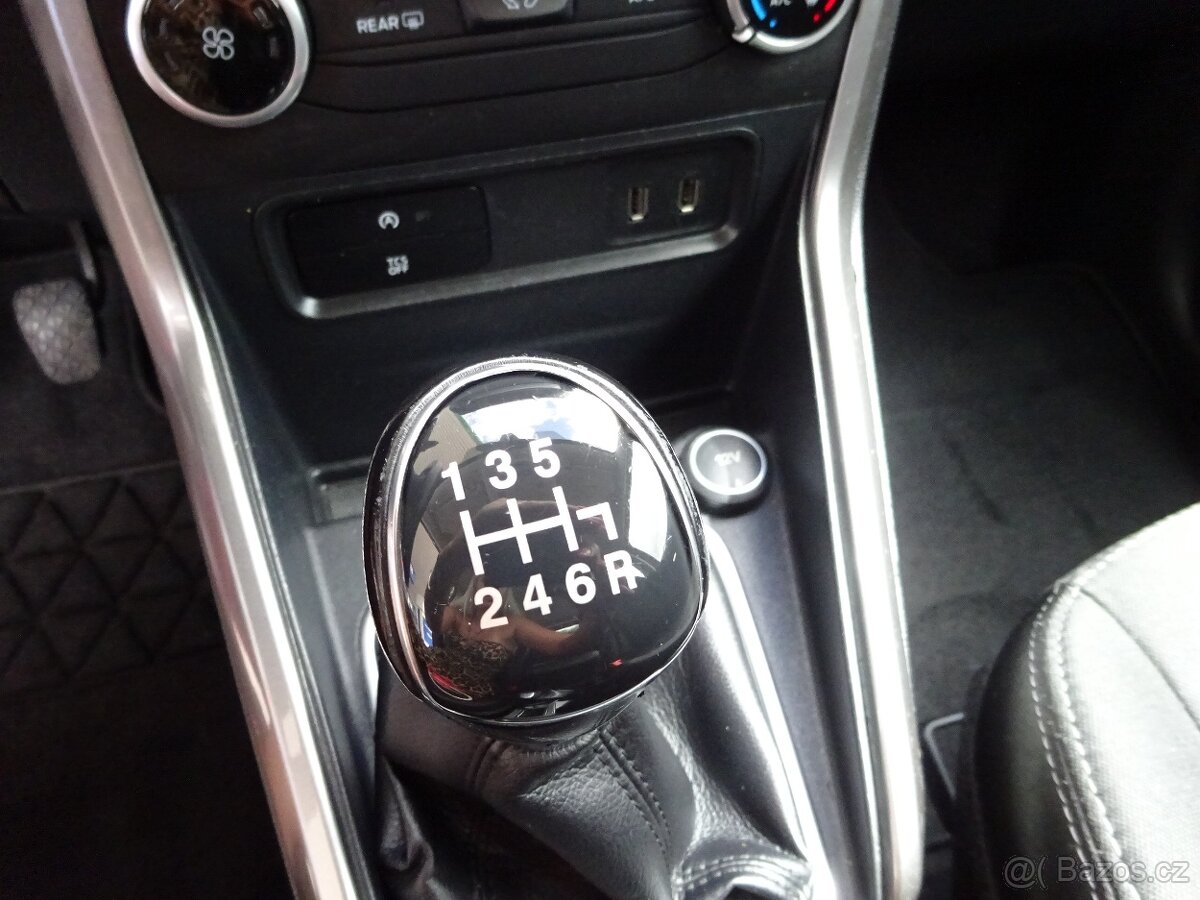 FORD ECOSPORT 1,0 i , 1 MAJITEL, GARANCE KM - 12