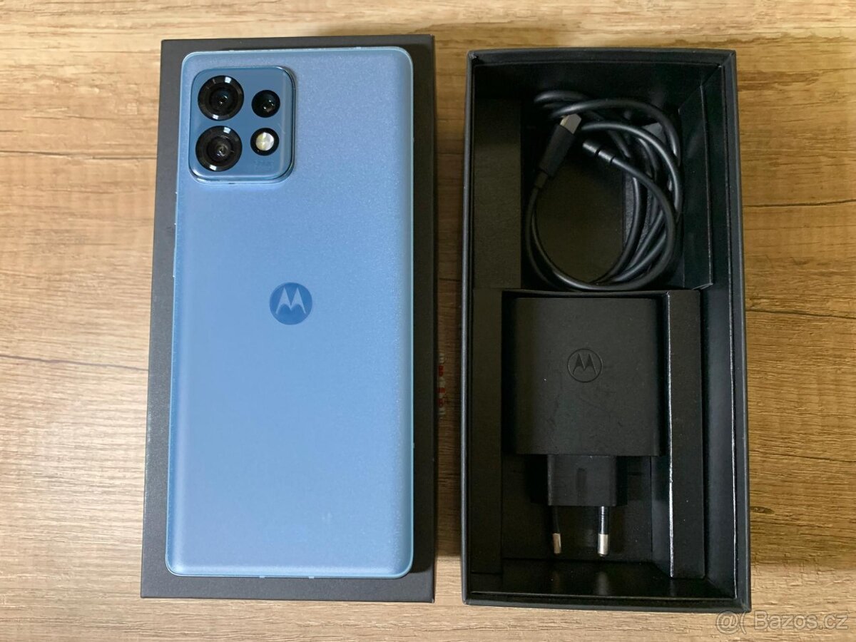 Motorola Edge 40 Pro 256 gb - 12