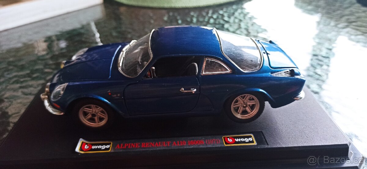 Sberatelske modely aut. - 12