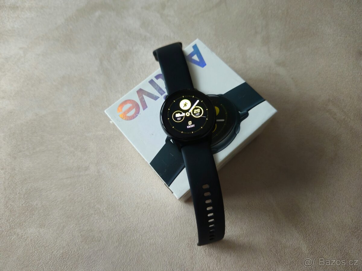 Chytré hodinky Samsung Galaxy Watch Active40mm černé krásné - 12