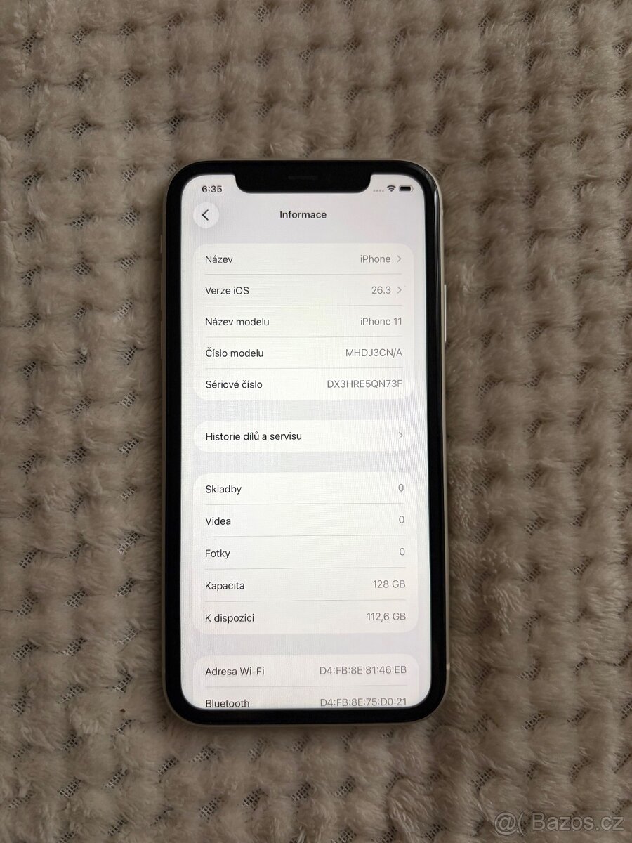 IPhone 11 bílý - 12