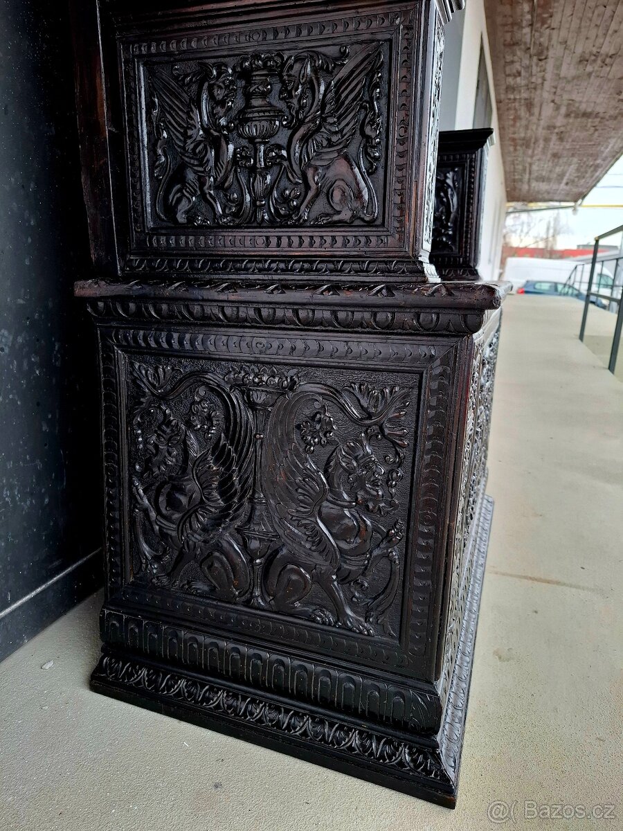 Starožitný královský trůn - 12