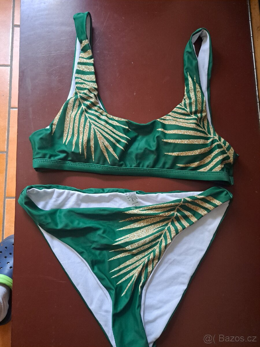Podprsenky a plavky - 12