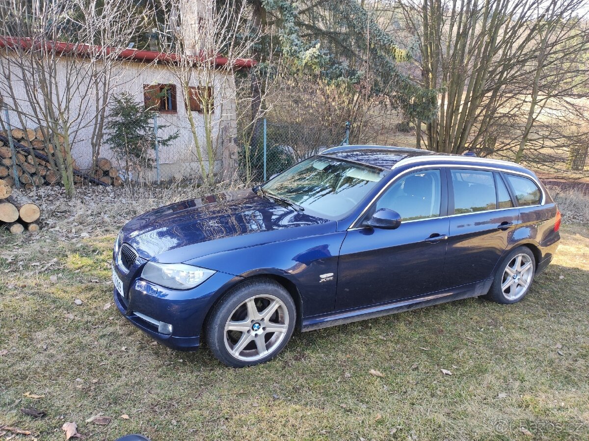 BMW 330 XD, rok 2012, manuál - 12