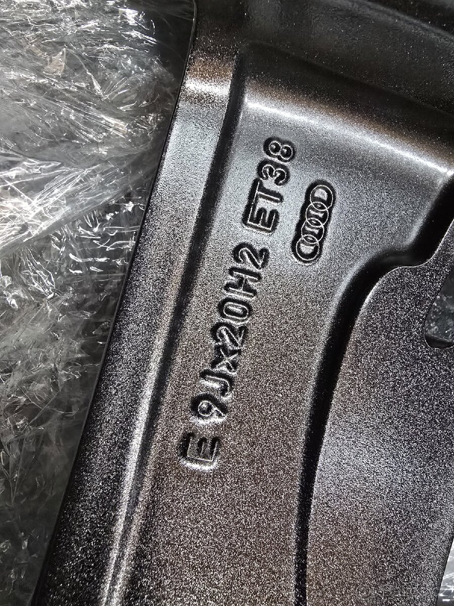 Nová originální ALU kola Audi R20 - 12