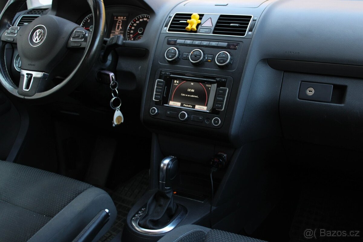 Volkswagen Touran 1.6 TDI DSG - 12