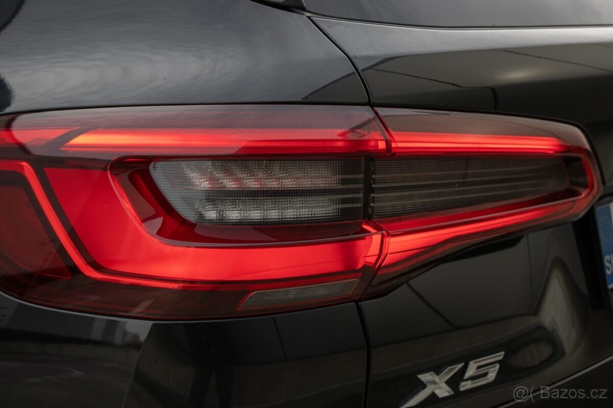 BMW X5 xDrive30d A/T, 195kW,A8 - 12