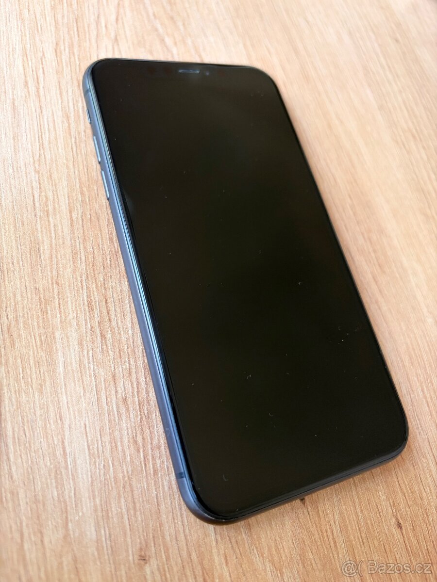 iPhone 11 64gb + příslušenství - 12