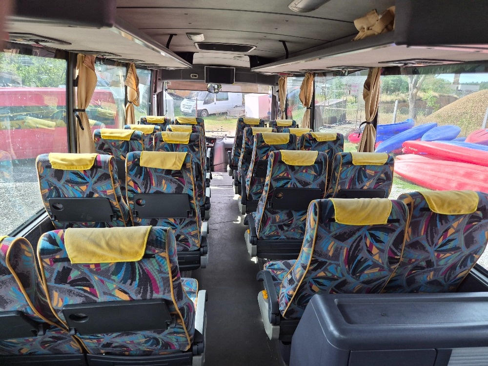 Autobus ISUZU 26+1 míst - 12