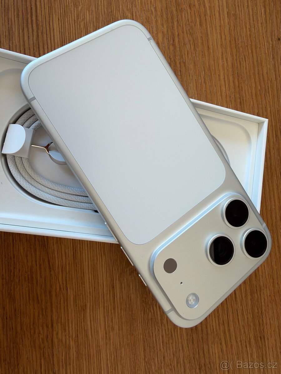 Apple iPhone 17 Pro, Silver, 256GB - 12